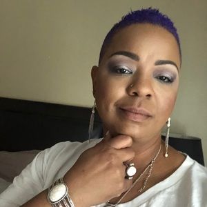 Meet your Posher, Janet